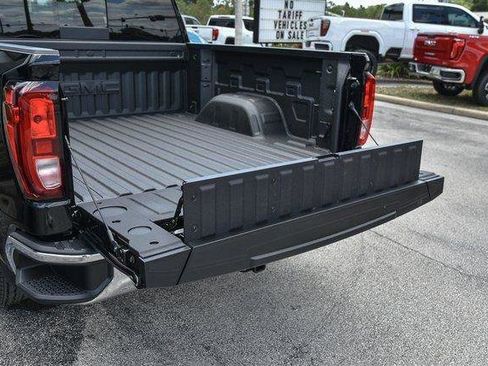 New 2025 GMC Sierra 1500 SLE w/ Preferred Package image 13
