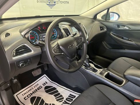 Used 2016 Chevrolet Cruze LT image 19