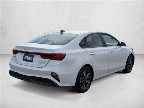 Used 2024 Kia Forte LXS image 5