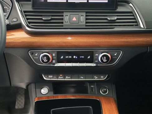 Certified 2023 Audi Q5 2.0T Premium w/ Convenience Package image 20