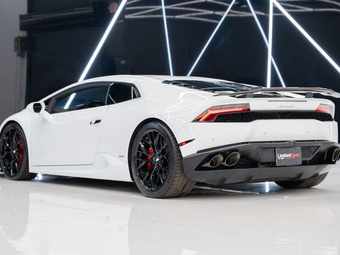Used 2015 Lamborghini Huracan LP 610-4 AWD/4WD image 10