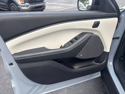 Used 2025 Ford Mustang Mach-E Premium AWD/4WD image 17