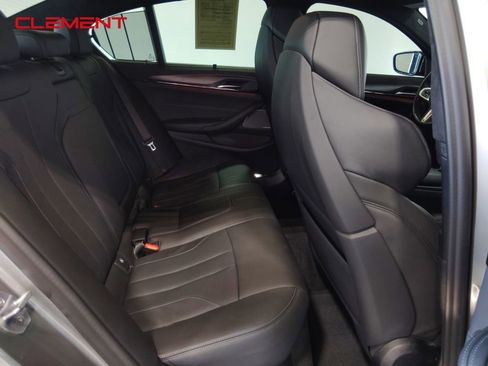 Used 2020 BMW M5 w/ Executive Package image 38