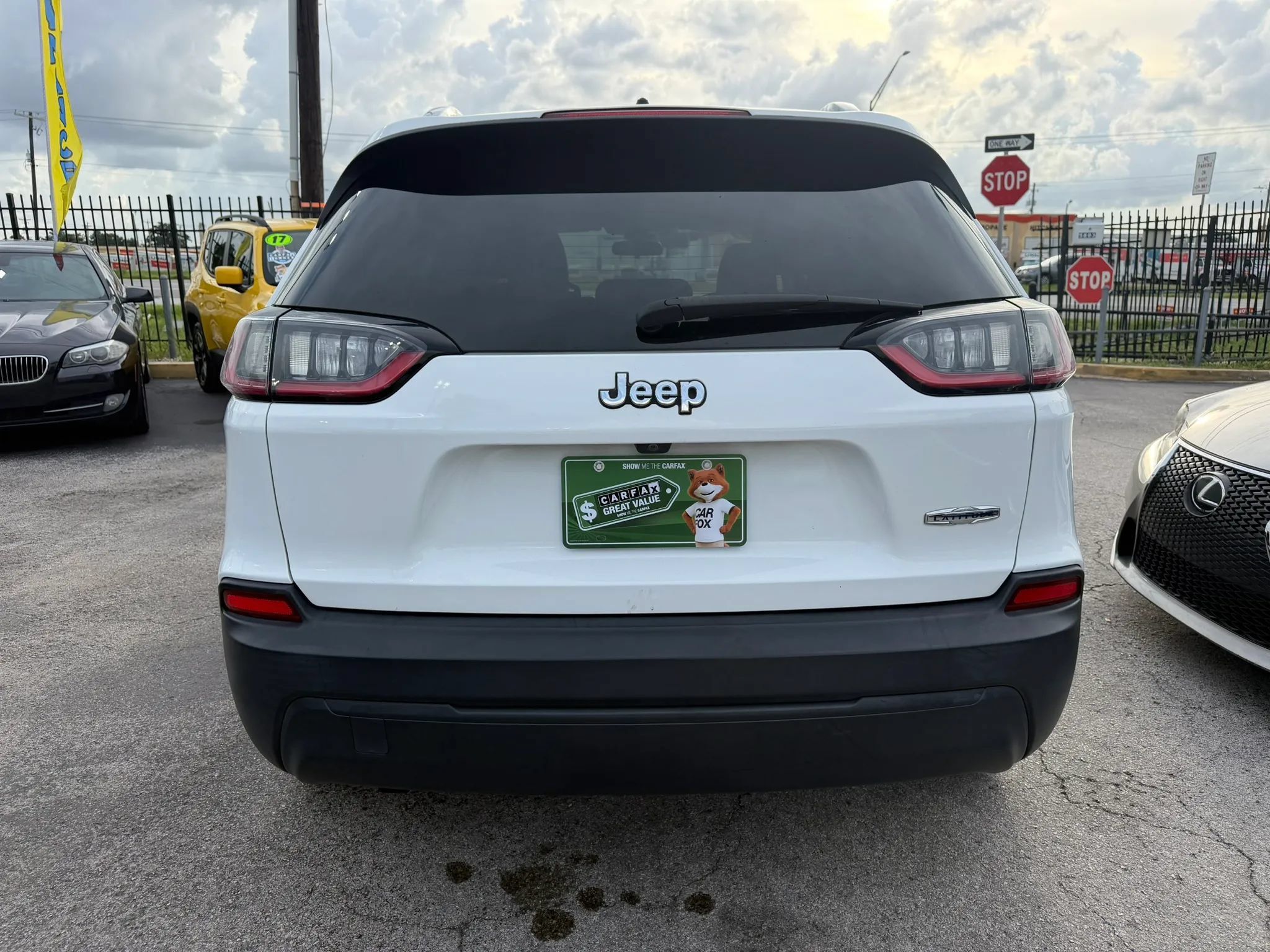 Used 2019 Jeep Cherokee Latitude Plus FWD image 5