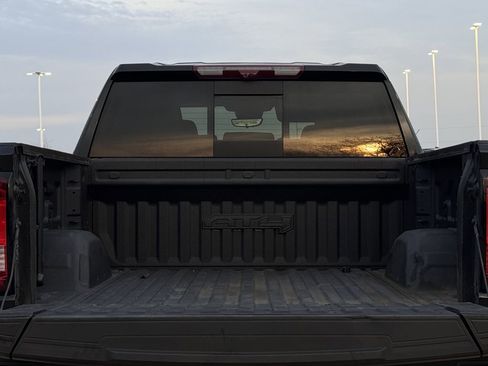 Used 2024 GMC Sierra 1500 AT4 w/ Technology Package AWD/4WD image 32
