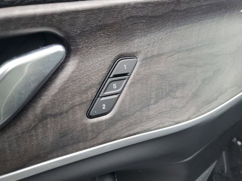 New 2025 Jeep Grand Cherokee Limited AWD/4WD image 9