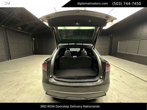 Used 2022 Tesla Model X image 34