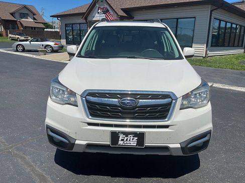 Used 2017 Subaru Forester 2.5i Limited AWD/4WD image 2