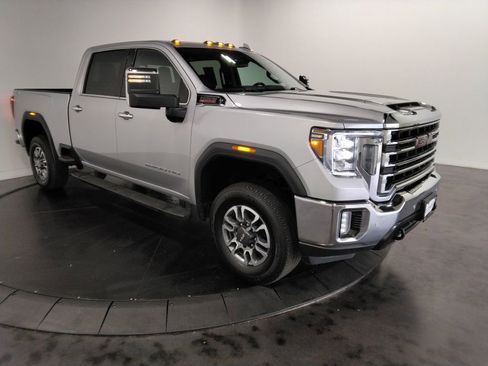 Used 2022 GMC Sierra 2500 SLT w/ SLT Convenience Package image 4
