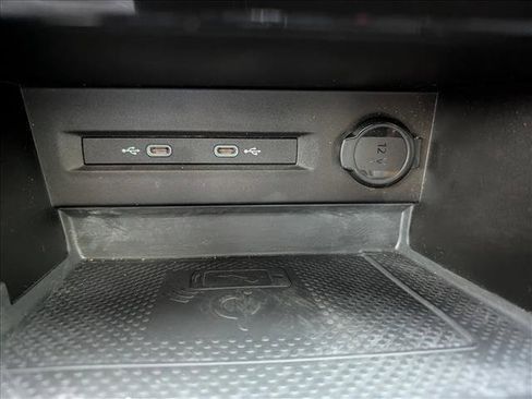 Certified 2023 Volkswagen Taos SEL AWD/4WD image 35