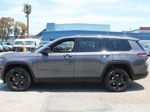 Used 2024 Jeep Grand Cherokee L Altitude AWD/4WD image 7
