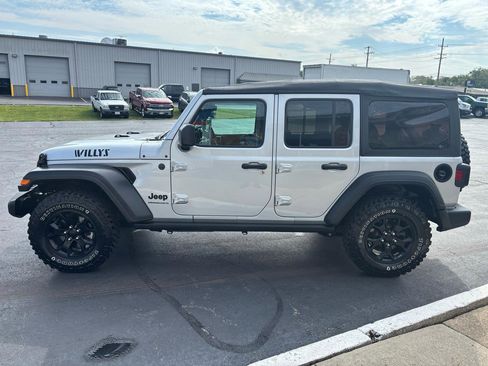 Used 2023 Jeep Wrangler Unlimited Sport AWD/4WD image 6
