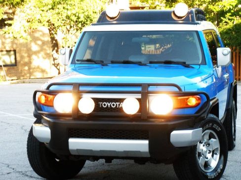 Used 2008 Toyota FJ Cruiser 4WD image 6