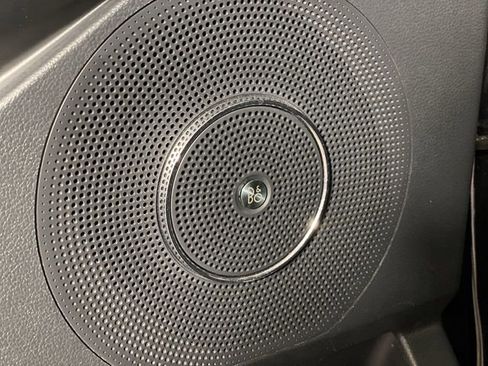 Used 2023 Ford Expedition Platinum image 31