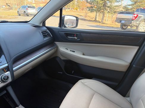 Used 2016 Subaru Outback 3.6R Limited image 20