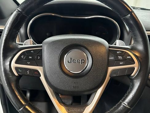 Used 2017 Jeep Grand Cherokee Laredo w/ Quick Order Package 23E AWD/4WD image 15