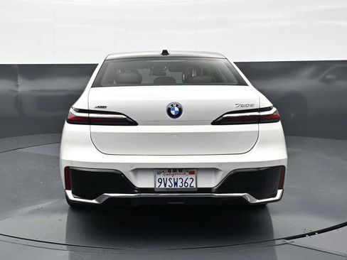 Used 2025 BMW 750e xDrive AWD/4WD image 6