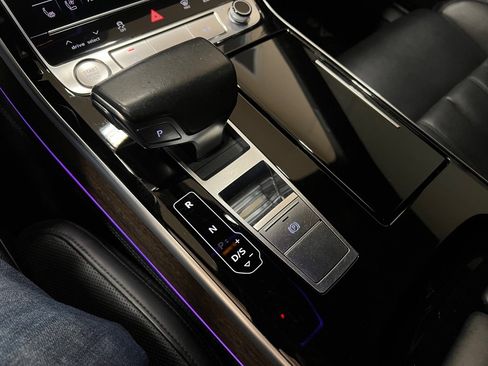 Used 2019 Audi A8 L 4.0T image 28