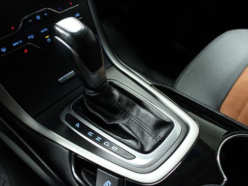 Used 2018 Ford Edge SEL w/ Equipment Group 201A image 20