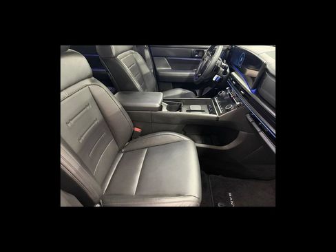 Used 2025 Hyundai Santa Fe Calligraphy AWD/4WD image 18