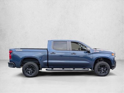 Used 2021 Chevrolet Silverado 1500 Custom Trail Boss w/ LPO, Dark Essentials Package AWD/4WD image 5