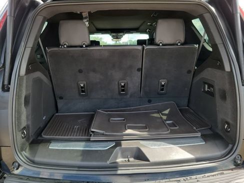 Used 2021 Cadillac Escalade Premium Luxury w/ Driver Assist Tech Package AWD/4WD image 30