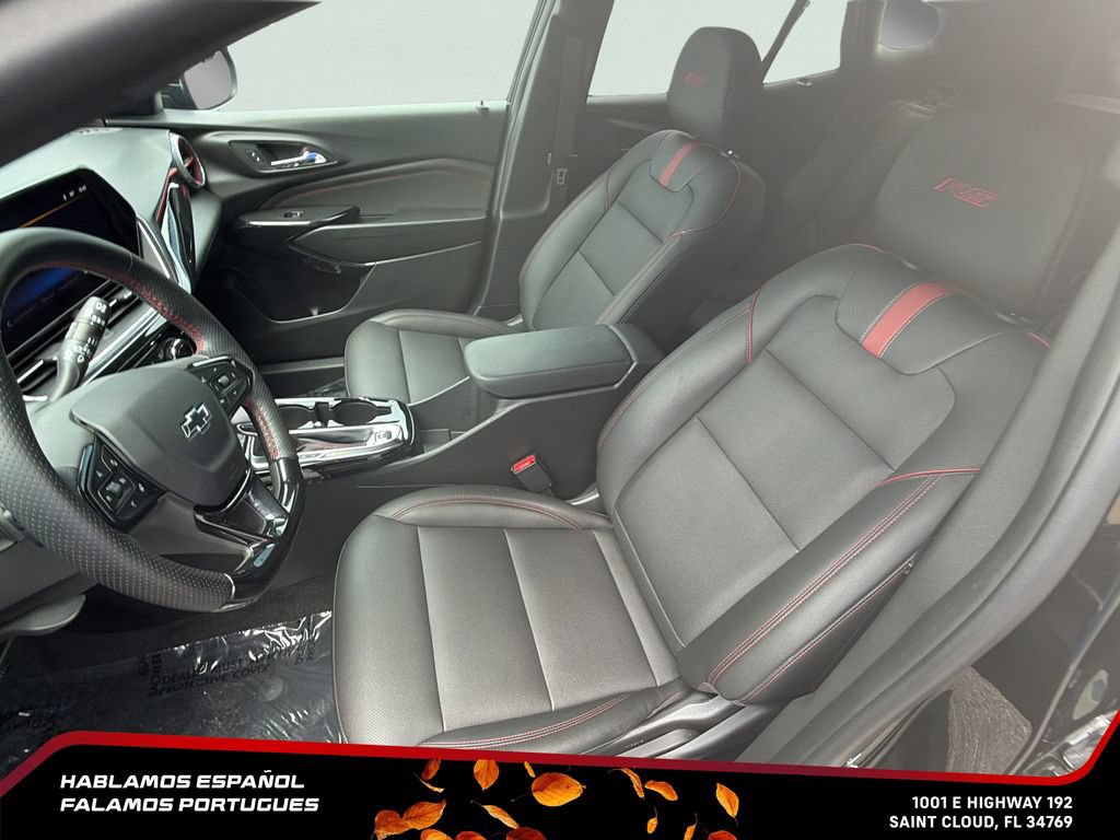 Certified 2025 Chevrolet Trax RS w/ Sunroof Package FWD image 16