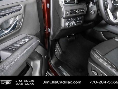 Used 2023 GMC Yukon XL Denali w/ Denali Reserve Package image 15