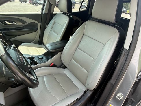 Used 2023 GMC Terrain SLT FWD image 27