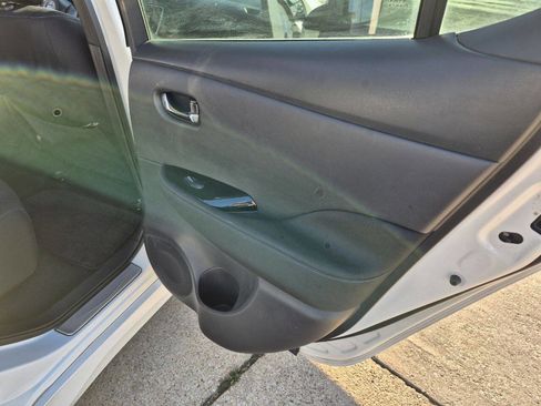 Used 2019 Nissan Leaf SV image 17