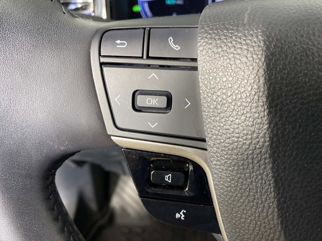 Used 2025 Toyota Camry XSE AWD/4WD image 17