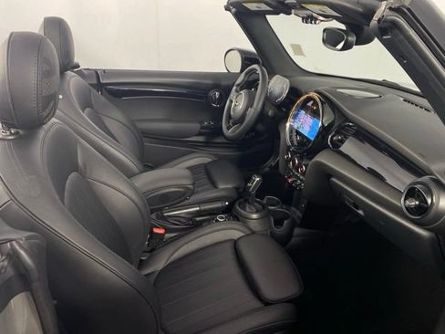 Used 2024 MINI Cooper S w/ Signature Upholstery Package FWD image 15