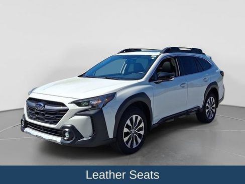 Used 2025 Subaru Outback Limited AWD/4WD image 4