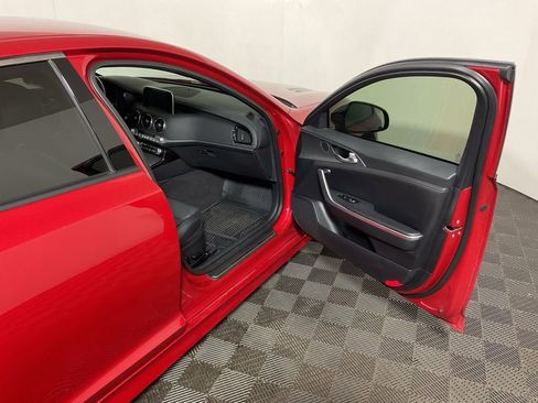 Used 2019 Kia Stinger GT image 33