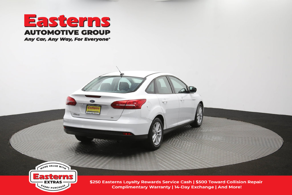 Used 2018 Ford Focus SE w/ Cold Weather Package FWD image 39