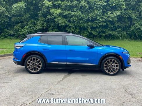 Used 2026 Chevrolet Equinox EV RS w/ Convenience Package II AWD/4WD image 8
