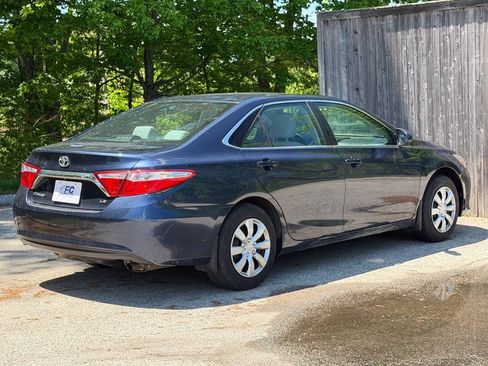 Used 2016 Toyota Camry LE FWD image 6