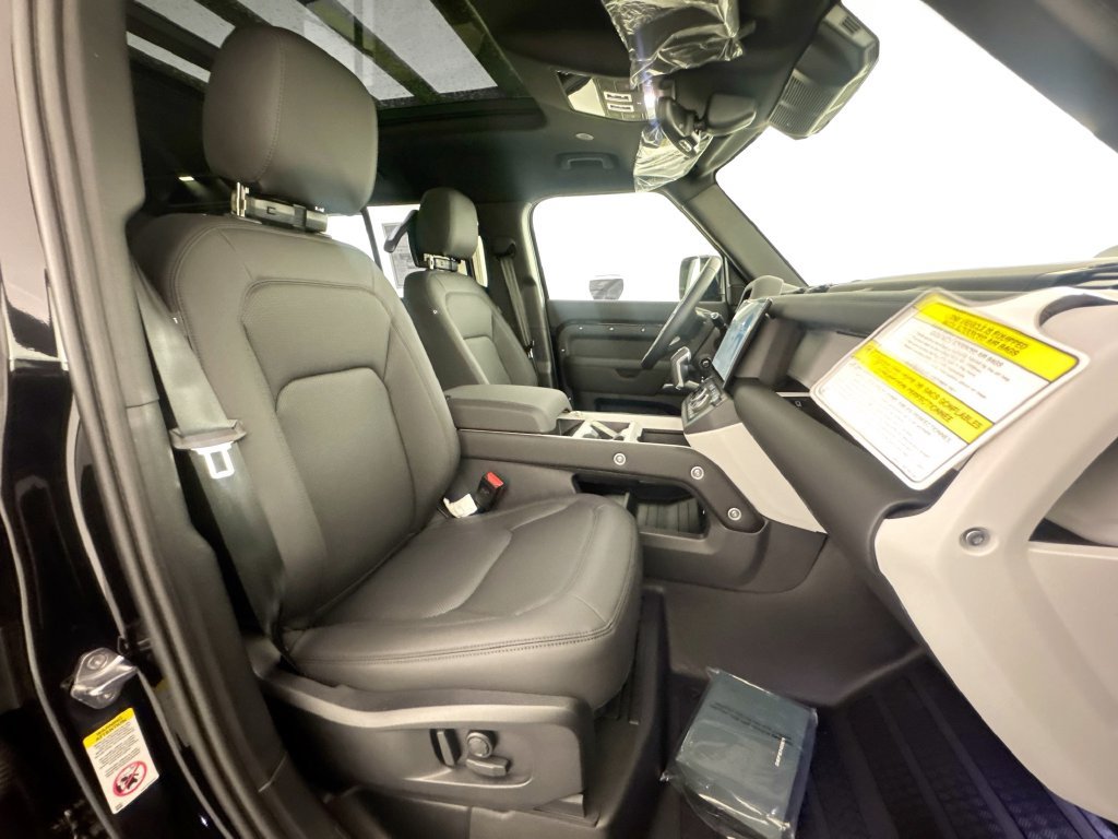 New 2026 Land Rover Defender 110 S AWD/4WD image 27