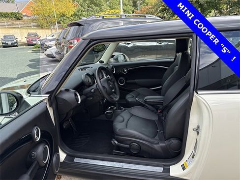 Used 2013 MINI Cooper S image 9