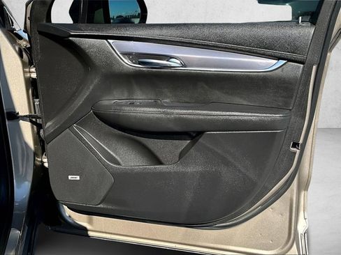 Used 2022 Cadillac XT6 Luxury image 19