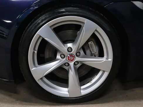 Used 2020 Jaguar F-TYPE image 29