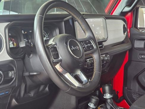 Used 2024 Jeep Wrangler Unlimited Sahara AWD/4WD image 12