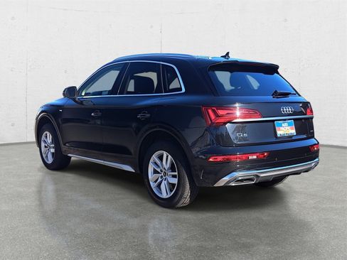 Used 2023 Audi Q5 2.0T Premium w/ Convenience Package image 7