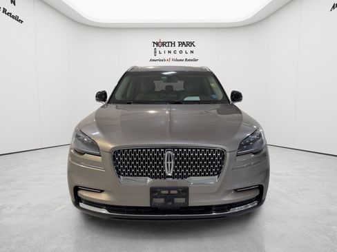 Used 2021 Lincoln Aviator 2WD image 7