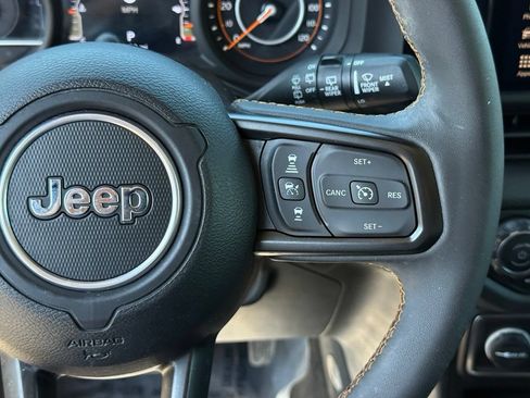 Used 2024 Jeep Wrangler Unlimited Sport AWD/4WD image 16