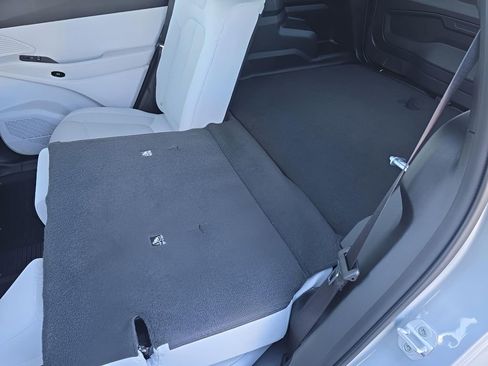 New 2026 Jeep Cherokee Laredo image 33