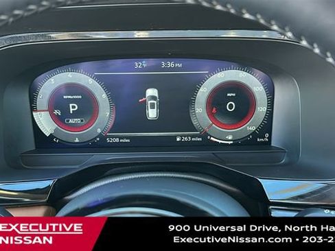 Certified 2025 Nissan Pathfinder Platinum AWD/4WD image 15