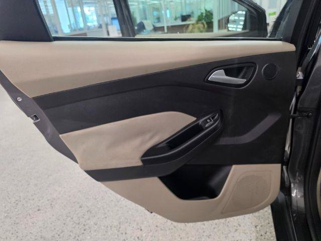 Used 2016 Ford Focus Electric Hatchback FWD image 28