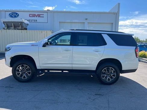 Used 2022 Chevrolet Tahoe Z71 w/ Luxury Package AWD/4WD image 2