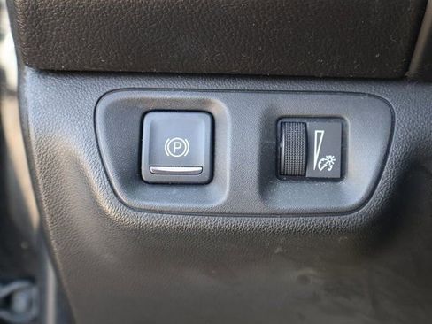 Used 2017 GMC Acadia SLT FWD image 39